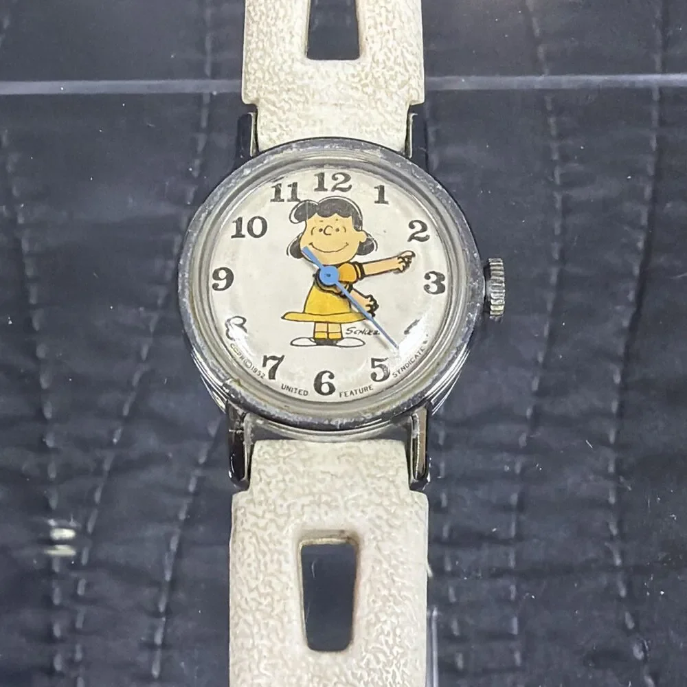 VINTAGE 1952? Wind Up Snoopys Friend Lucy Watch. Has Visible Wear and Marring!